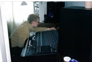 sara carter in her home studio in 2001